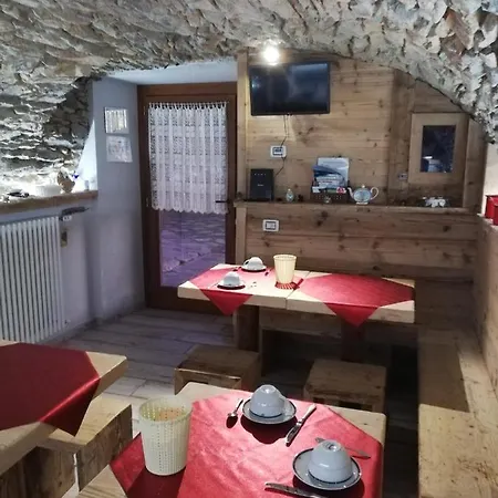 לינה וארוחת בוקר Il Teggiolo 3*